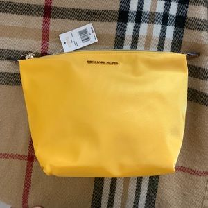 MICHAEL KORS Travel Medium Pouch